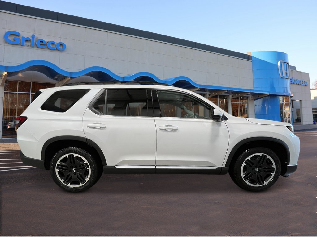 New 2026 Honda Pilot Touring image 8