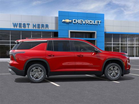 New 2026 Chevrolet Traverse LT image 5