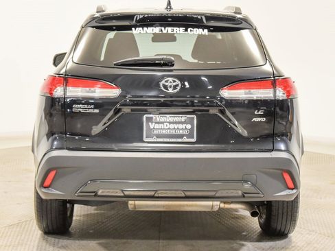 Used 2023 Toyota Corolla Cross LE image 11