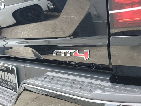 New 2026 GMC Canyon AT4 w/ AT4 Premium Package AWD/4WD image 8