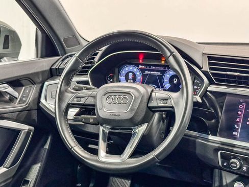 Used 2019 Audi Q3 2.0T Premium AWD/4WD image 15