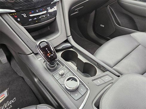 Certified 2025 Cadillac XT6 Premium Luxury image 21