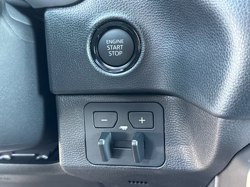 New 2026 Toyota Tundra SR5 w/ SR5 Convenience Package RWD image 31