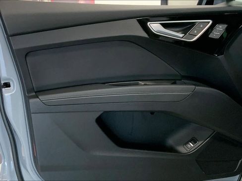 Used 2023 Audi Q4 e-tron Premium w/ Convenience Package image 25