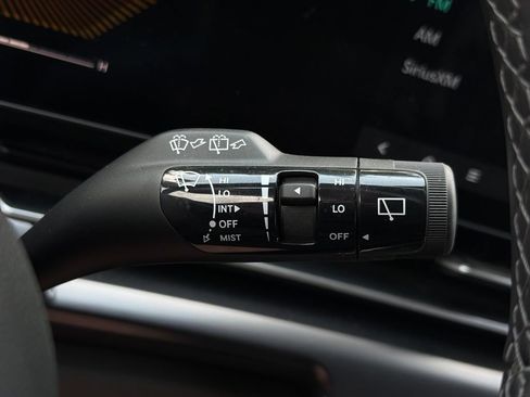 Used 2026 Kia Carnival FWD image 28