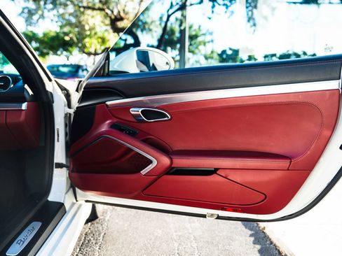 Used 2017 Porsche 718 Boxster RWD image 30