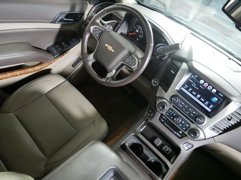 Used 2019 Chevrolet Tahoe Premier w/ Max Trailering Package image 9