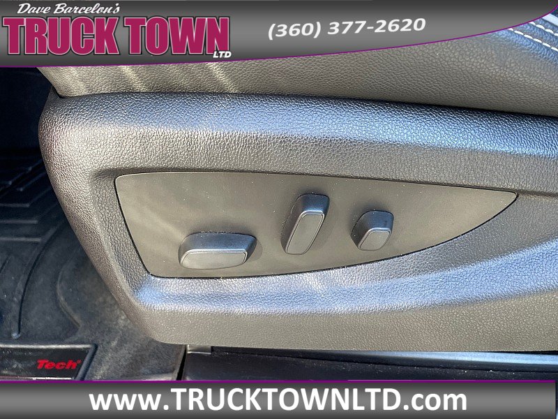 Used 2018 Chevrolet Silverado 2500 High Country w/ Duramax Plus Package AWD/4WD image 32