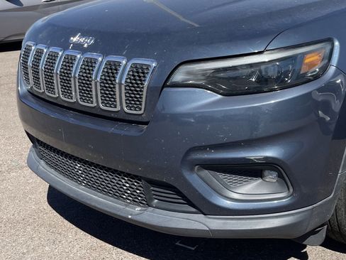 Used 2019 Jeep Cherokee Latitude Plus w/ Comfort/Convenience Group image 10