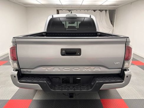 Used 2023 Toyota Tacoma TRD Off-Road w/ TRD Premium Off Road Package AWD/4WD image 5