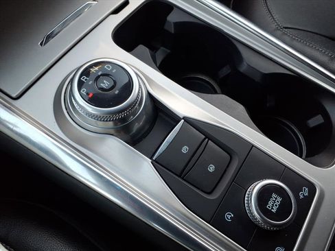 Used 2020 Ford Explorer Limited image 22