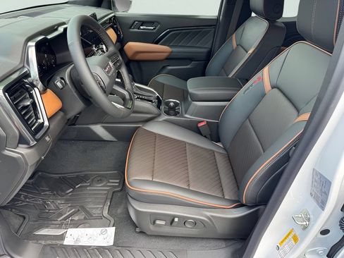 New 2026 GMC Canyon AT4 w/ Technology Plus Package AWD/4WD image 7