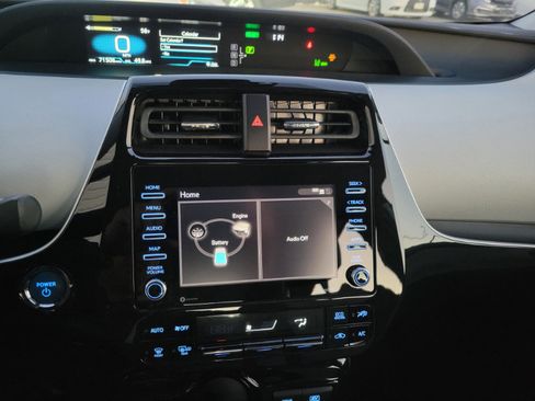 Used 2022 Toyota Prius LE image 35