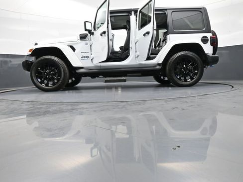 Used 2023 Jeep Wrangler Unlimited Sahara w/ Cold Weather Group image 54