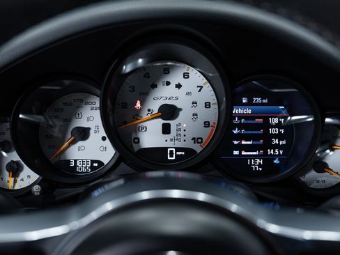 Used 2016 Porsche 911 GT3 RS image 17