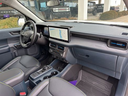 New 2025 Ford Maverick Lobo image 31