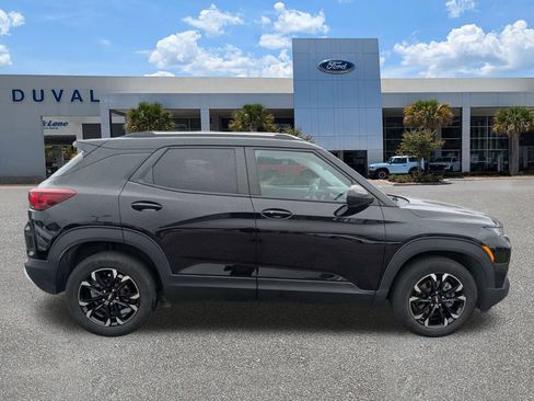 Used 2022 Chevrolet TrailBlazer LT w/ Convenience Package image 3