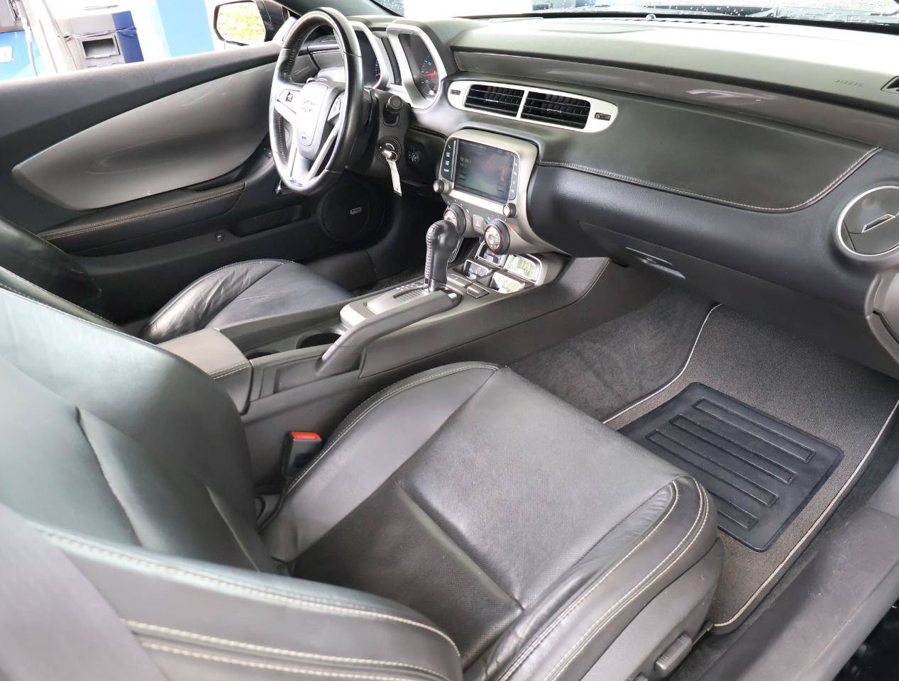 Used 2013 Chevrolet Camaro LT RWD image 17