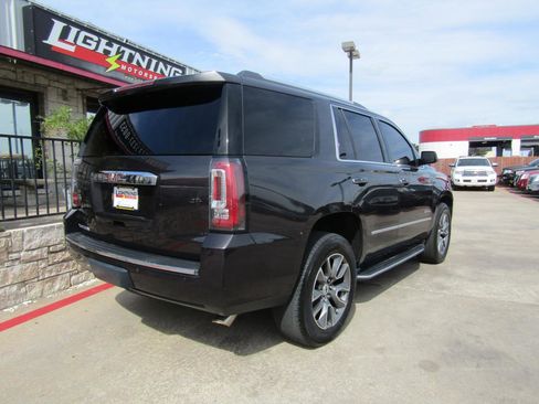 Used 2017 GMC Yukon Denali AWD/4WD image 4