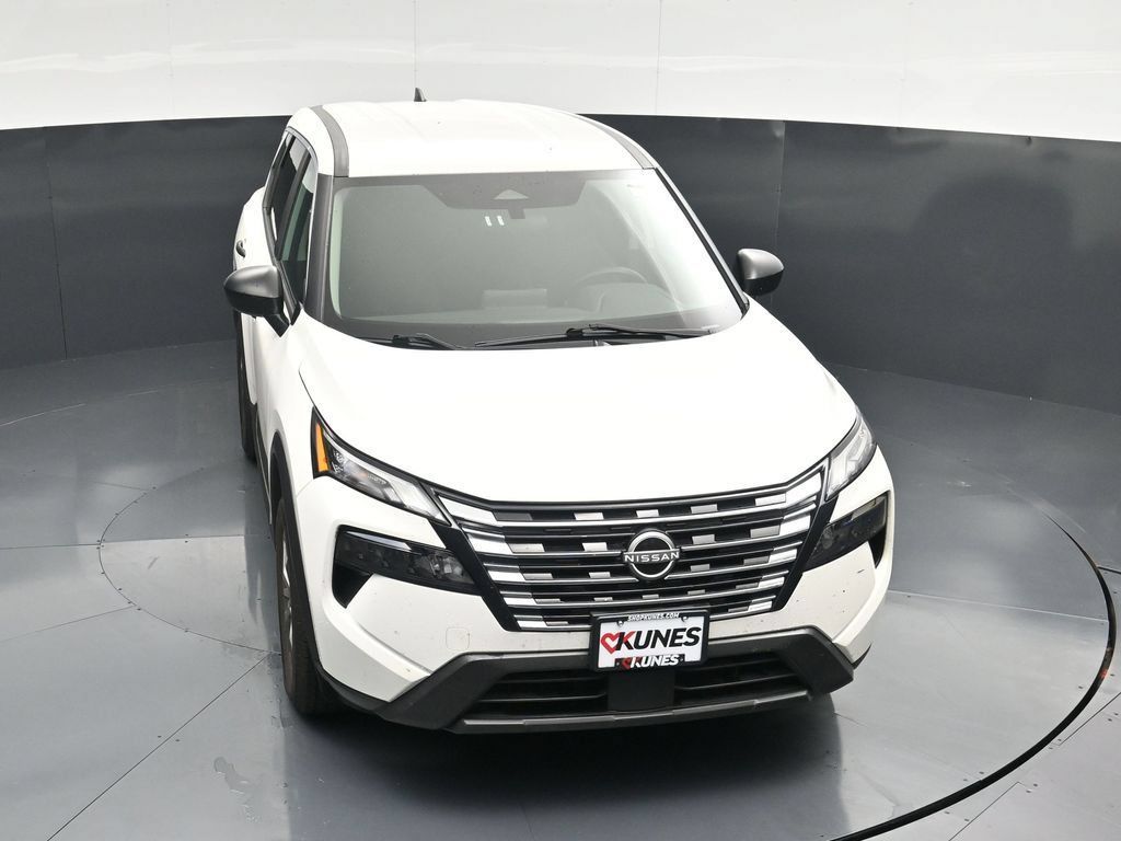 Used 2024 Nissan Rogue S AWD/4WD image 45
