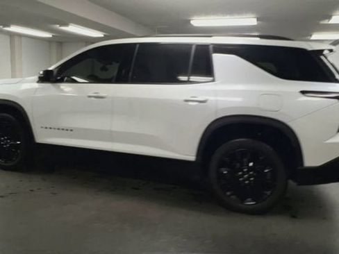 Certified 2024 Chevrolet Traverse LT w/ Midnight/Sport Edition FWD image 6