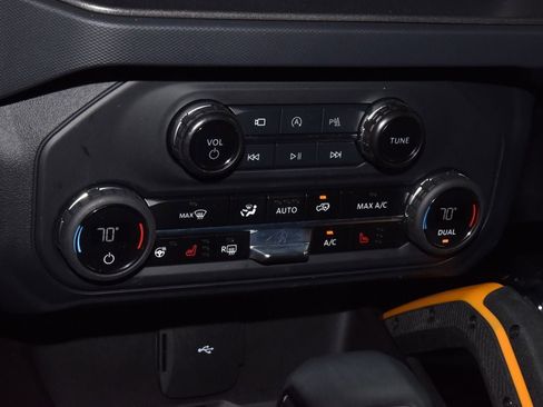 Certified 2024 Ford Bronco Badlands AWD/4WD image 31