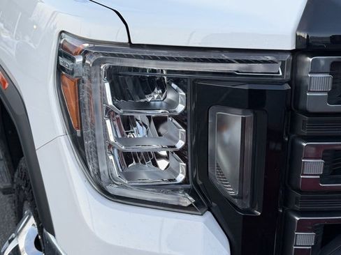 Used 2021 GMC Sierra 3500 SLE w/ SLE Convenience Package image 16