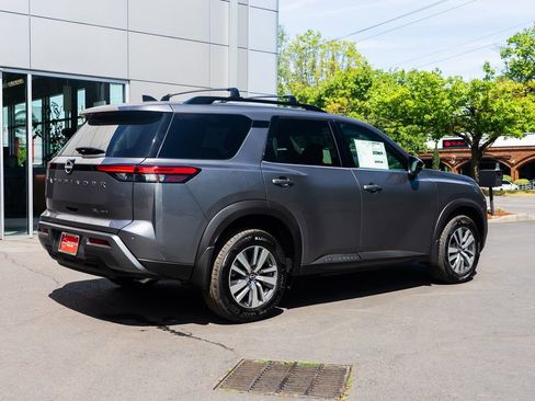 New 2026 Nissan Pathfinder SL AWD/4WD image 6