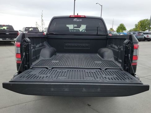 Used 2024 Nissan Frontier SV AWD/4WD image 14