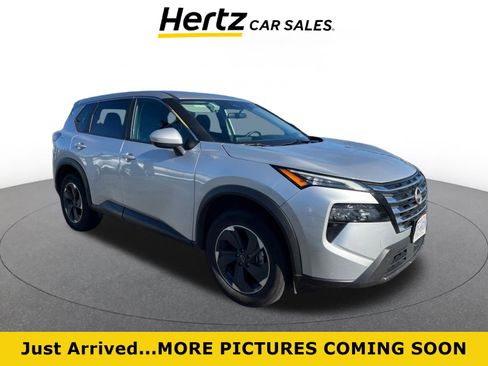 Used 2025 Nissan Rogue SV image 1