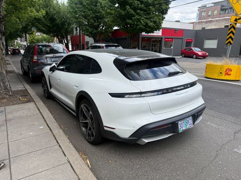 Used 2023 Porsche Taycan 4S AWD/4WD image 2