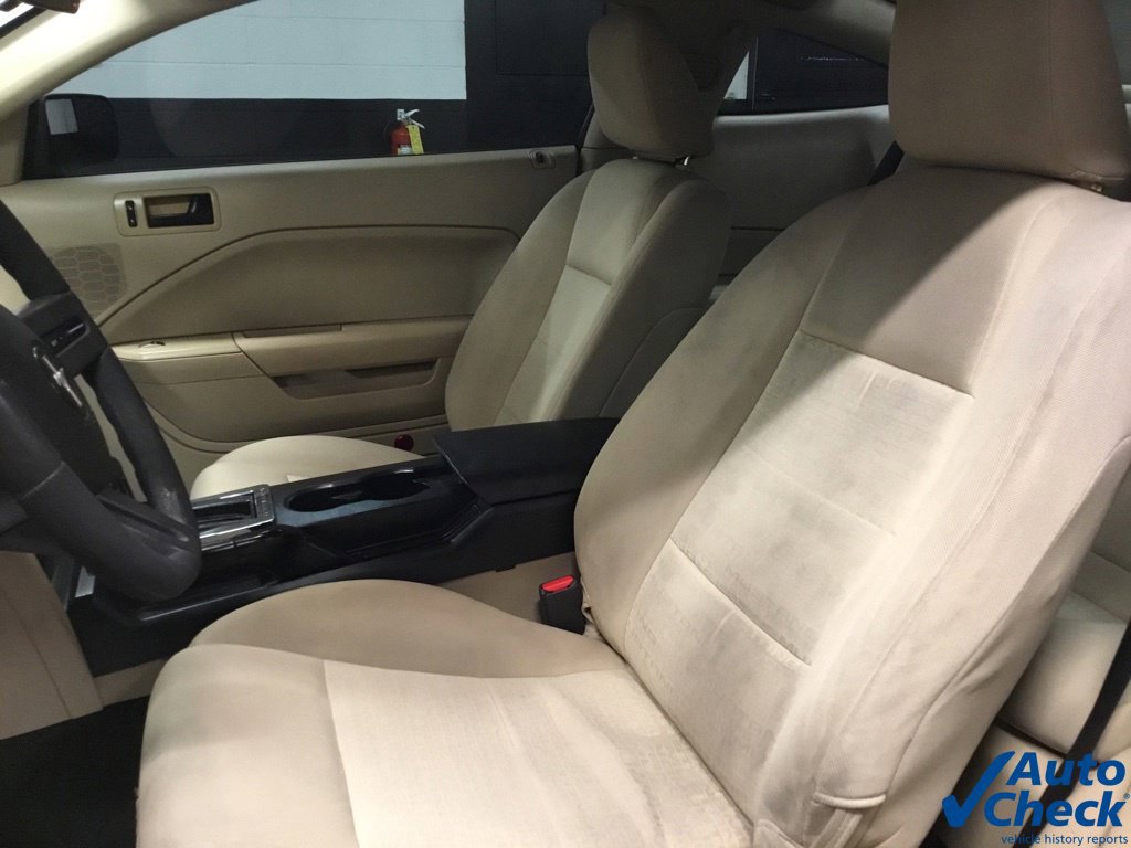 Used 2005 Ford Mustang Premium RWD image 22
