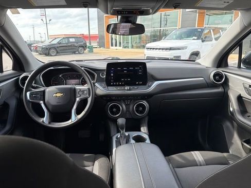 Used 2025 Chevrolet Blazer LT image 16