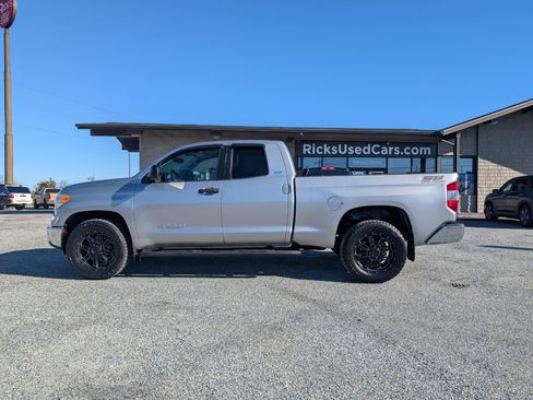 Used 2014 Toyota Tundra SR5 w/ SR5 Upgrade Package image 11