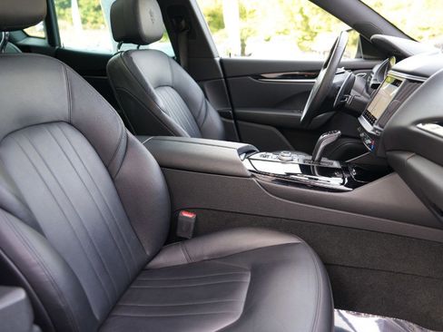 Used 2023 Maserati Levante Modena image 36