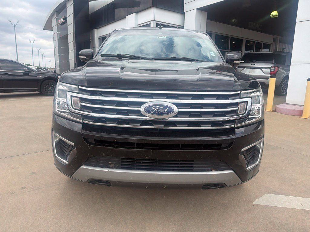 Used 2020 Ford Expedition XLT w/ Equipment Group 202A AWD/4WD image 8