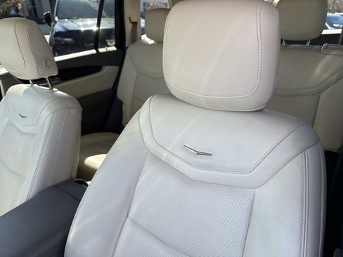 Used 2020 Cadillac XT6 Premium Luxury image 23