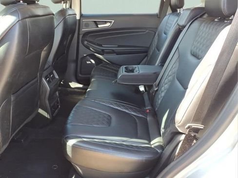 Used 2024 Ford Edge Titanium image 21