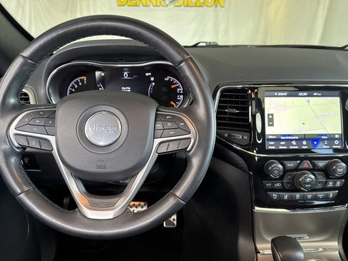 Used 2021 Jeep Grand Cherokee Laredo X AWD/4WD image 14