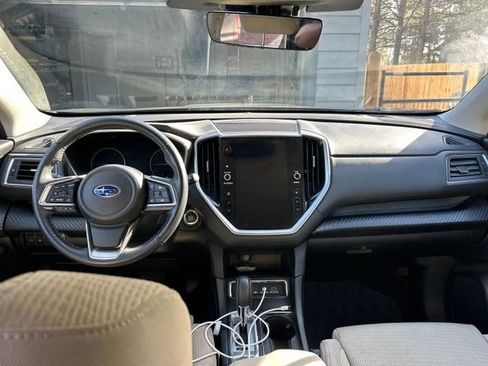 Used 2023 Subaru Ascent Premium w/ Convenience Package image 8
