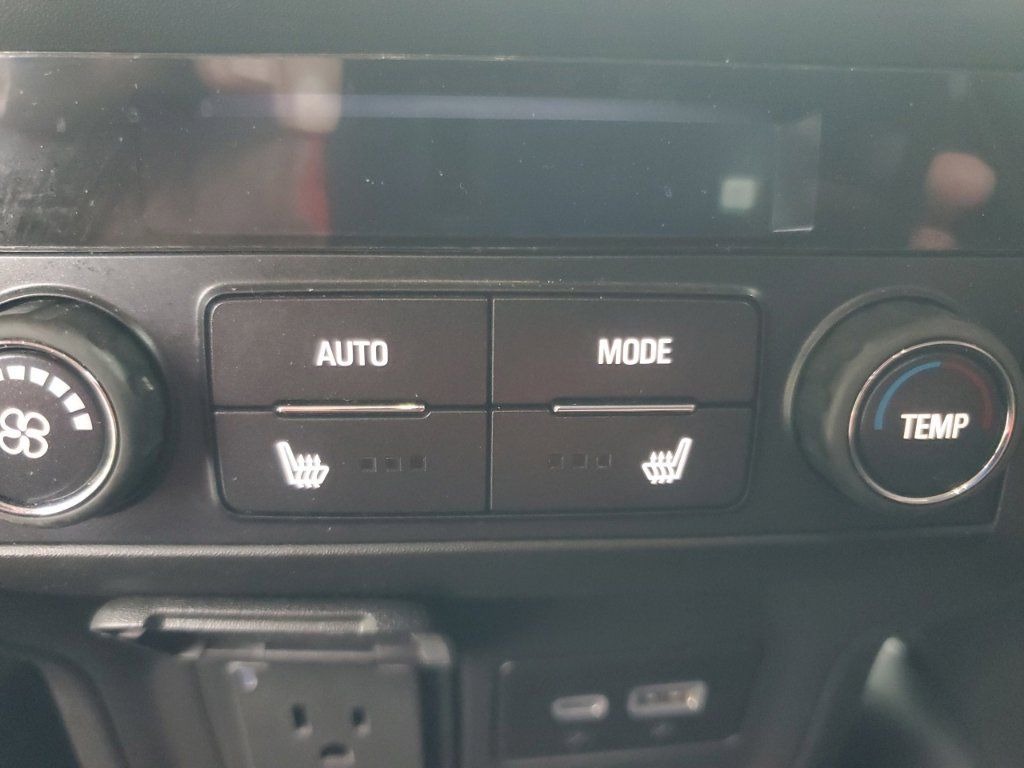 Used 2023 GMC Acadia Denali FWD image 16