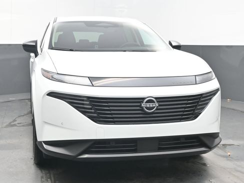 Certified 2025 Nissan Murano SV image 2