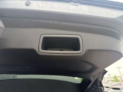Used 2023 Jeep Renegade Latitude AWD/4WD image 28