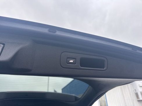 Used 2023 Honda Odyssey Elite image 14