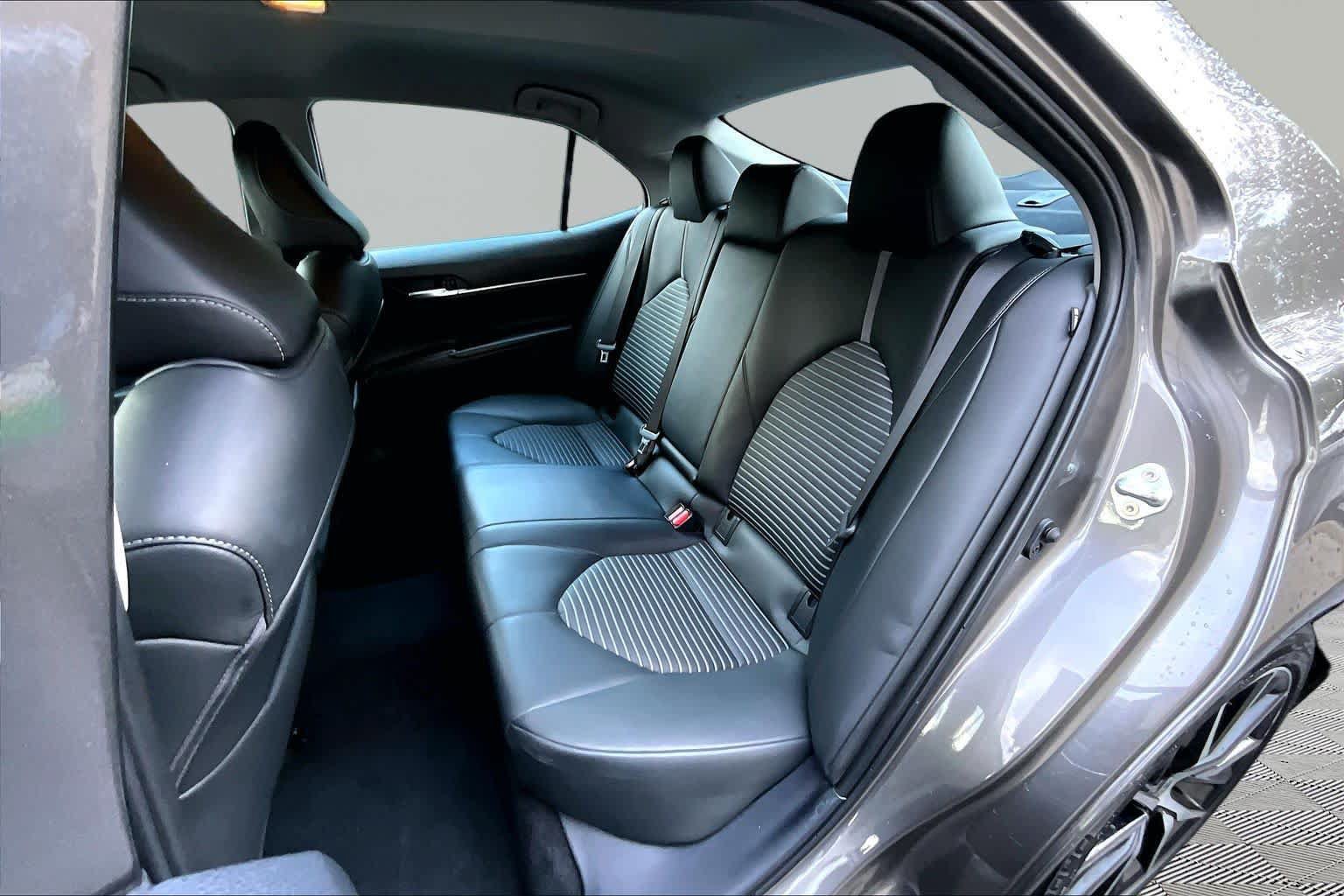Used 2024 Toyota Camry SE FWD image 21
