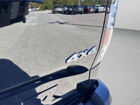 New 2026 Nissan Frontier S image 22