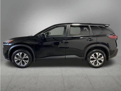 Used 2023 Nissan Rogue SV AWD/4WD image 2