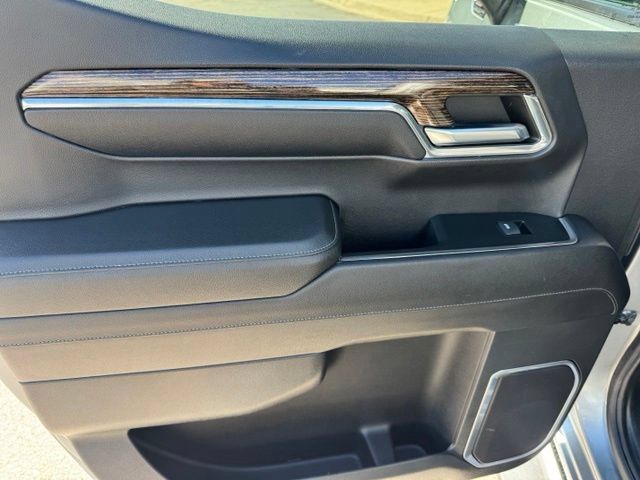 Certified 2024 GMC Sierra 1500 Elevation w/ LPO, Elevation Black Package AWD/4WD image 21