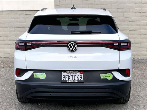 Certified 2022 Volkswagen ID.4 Pro image 3