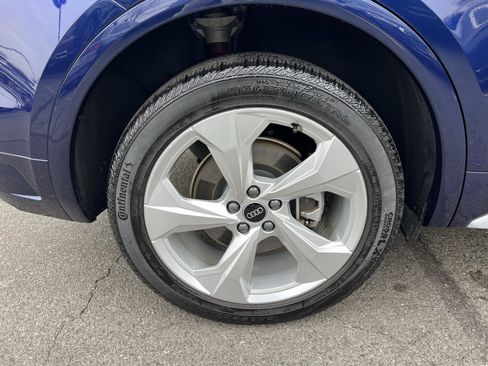 Used 2025 Audi Q5 2.0T Premium Plus w/ Premium Plus Package image 9